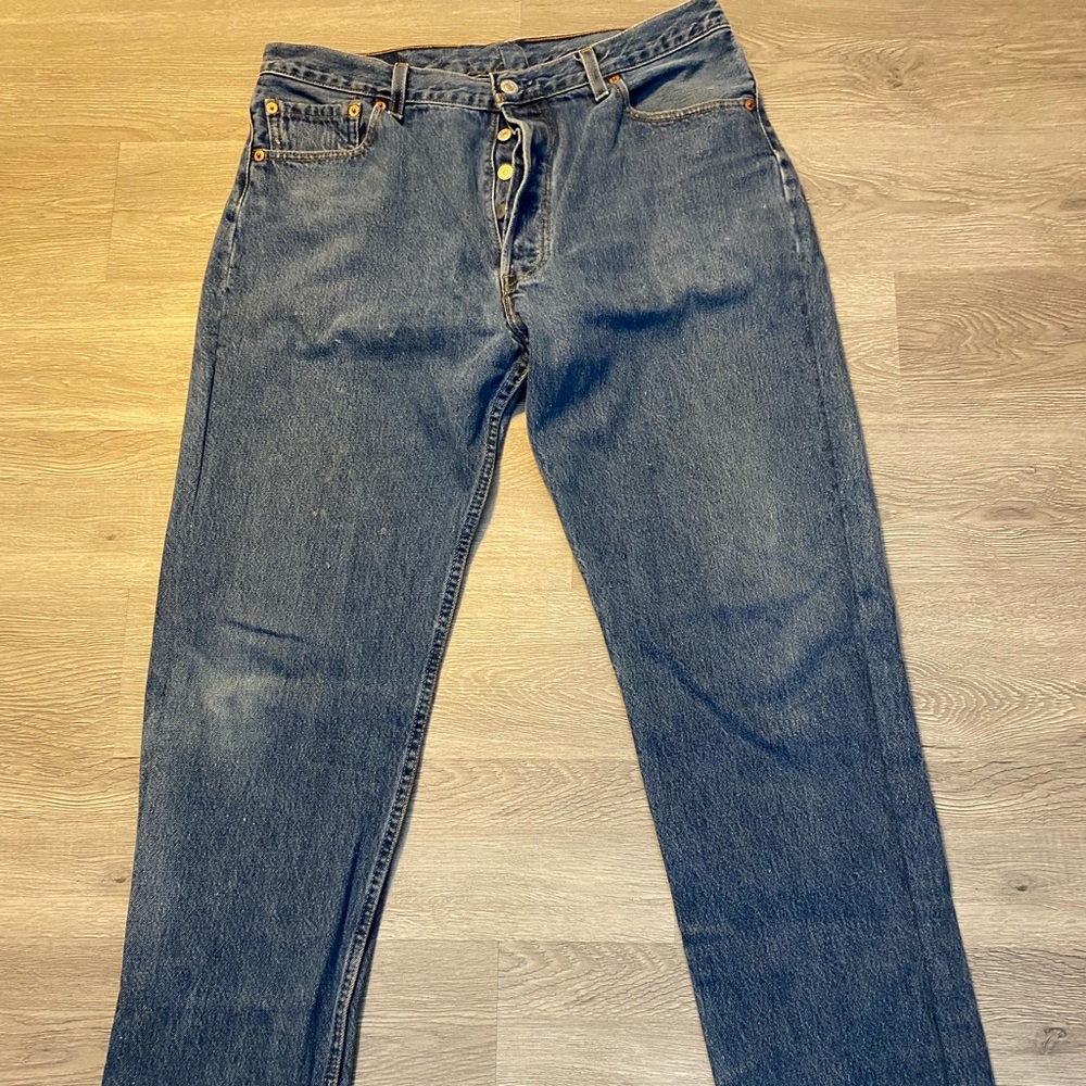 Vintage Levi’s 501
Waist:36
Length:34
